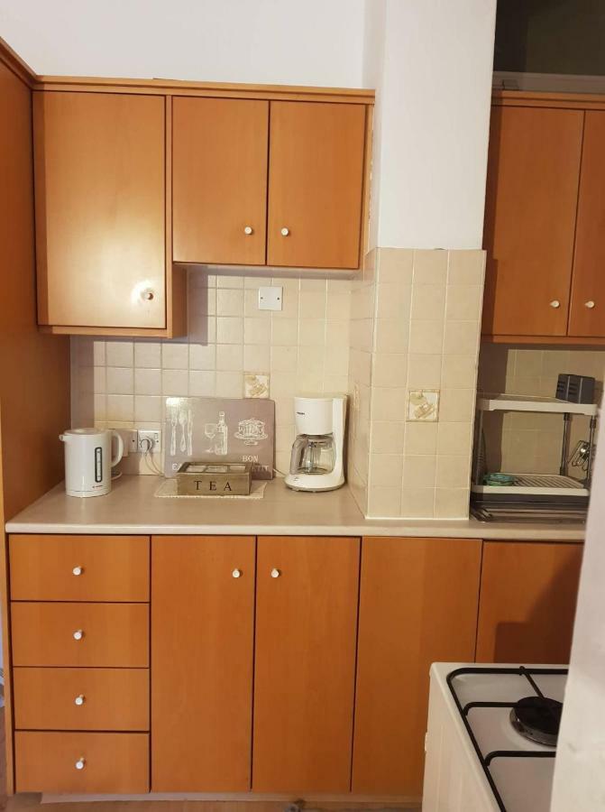 Cozy Holiday Apartment In Larnaca Near Foinikoudes Lárnaca Exterior foto